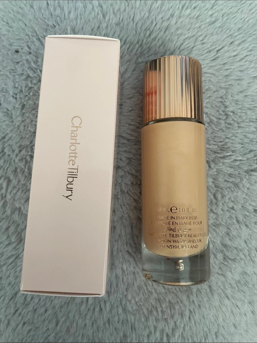 Charlotte Tilbury Hollywood Flawless Filter - Warm Cream Tone